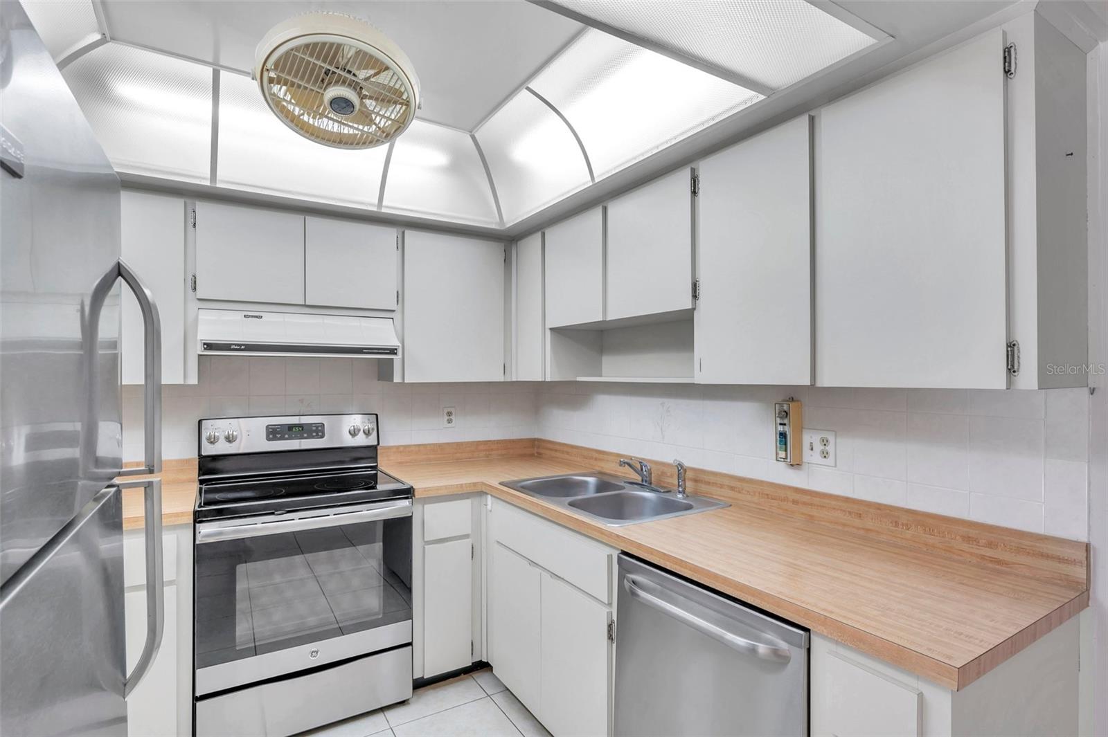 VILLA CONDO I - Residential