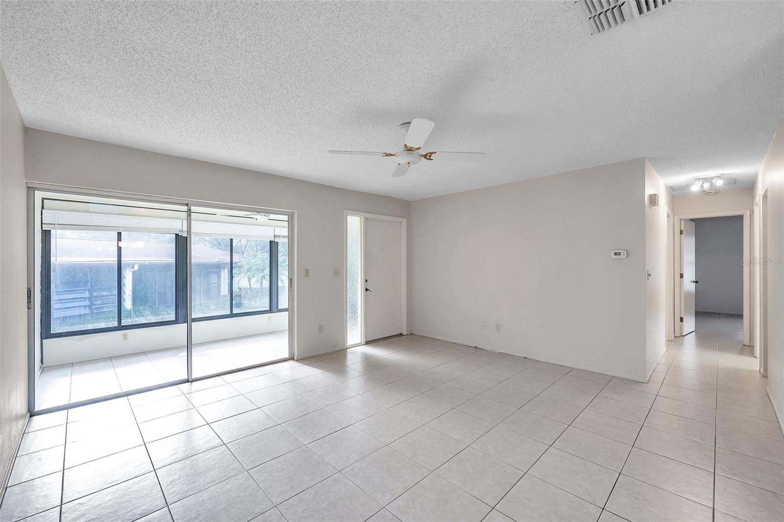 VILLA CONDO I - Residential