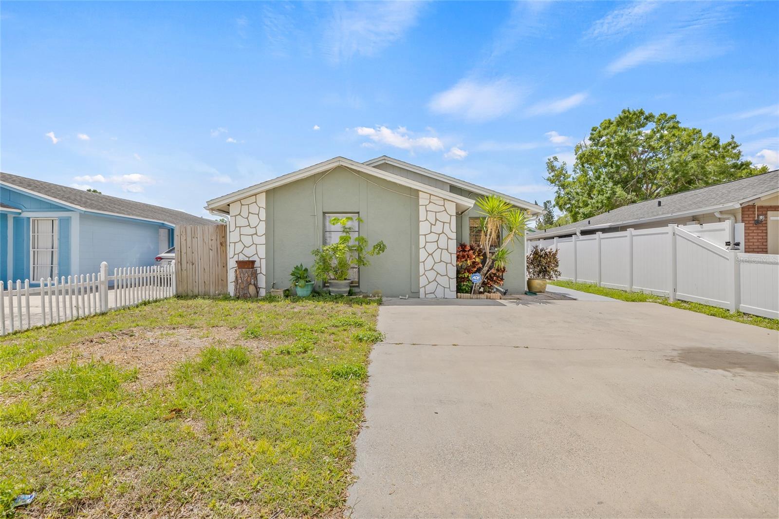 9112 SUFFIELD COURT