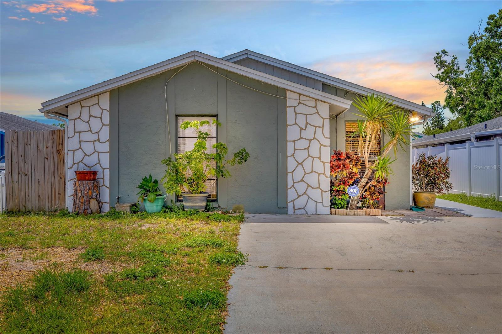 9112 SUFFIELD COURT
