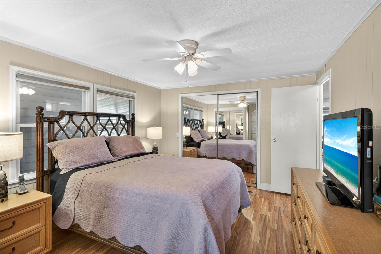 LA CASA MHP CO-OP - Residential