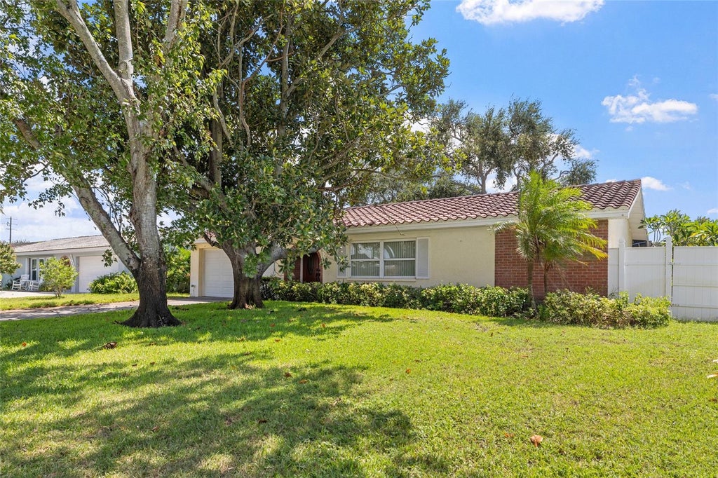 Photo of 6232 43rd Avenue N, Kenneth City, FL 33709 (MLS # TB8550033)