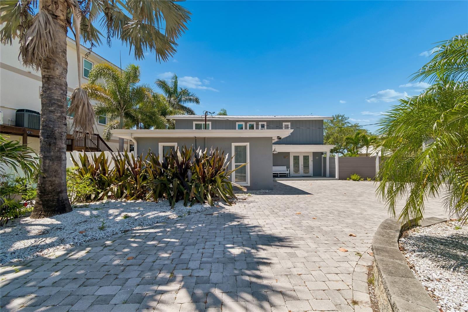 104 KLOSTERMAN ROAD W