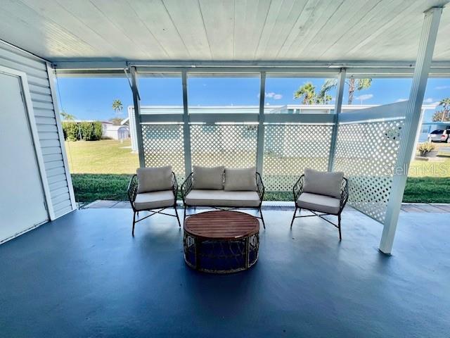 SENATE MANOR - Residential