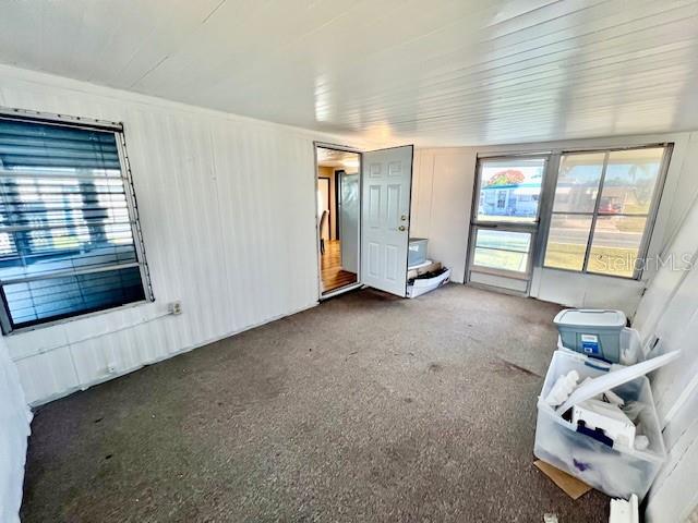 SENATE MANOR - Residential