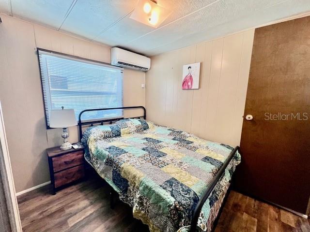 SENATE MANOR - Residential