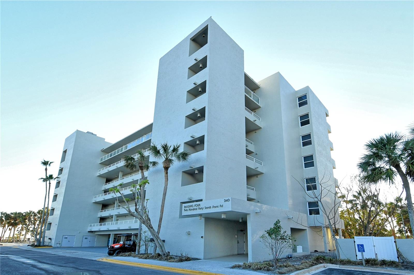240 SANDS POINT ROAD 4201