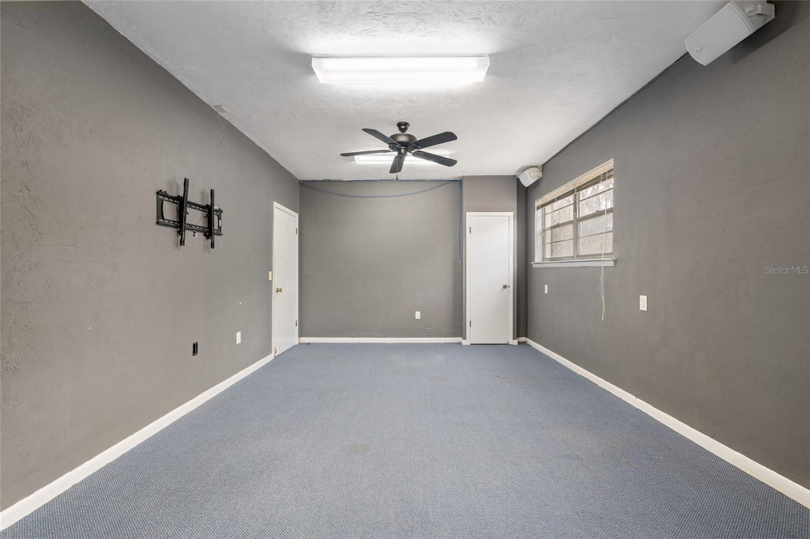 PRAIRIE POINTE - Residential