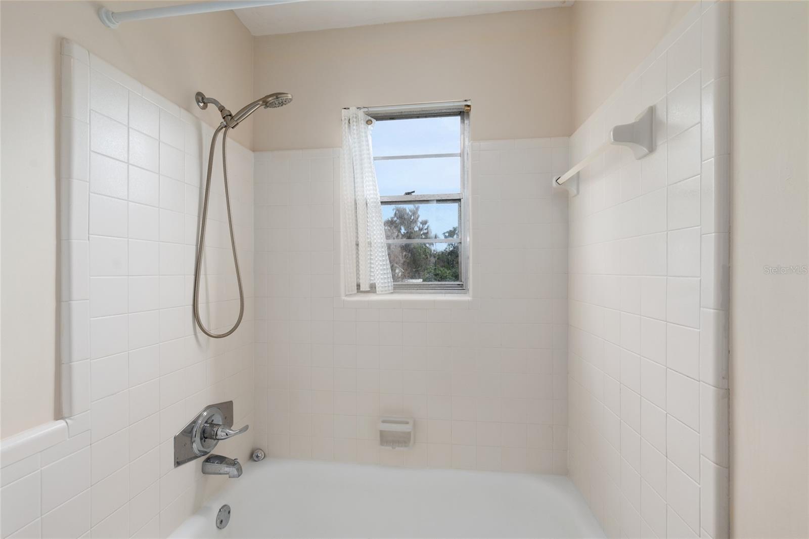 PRAIRIE POINTE - Residential