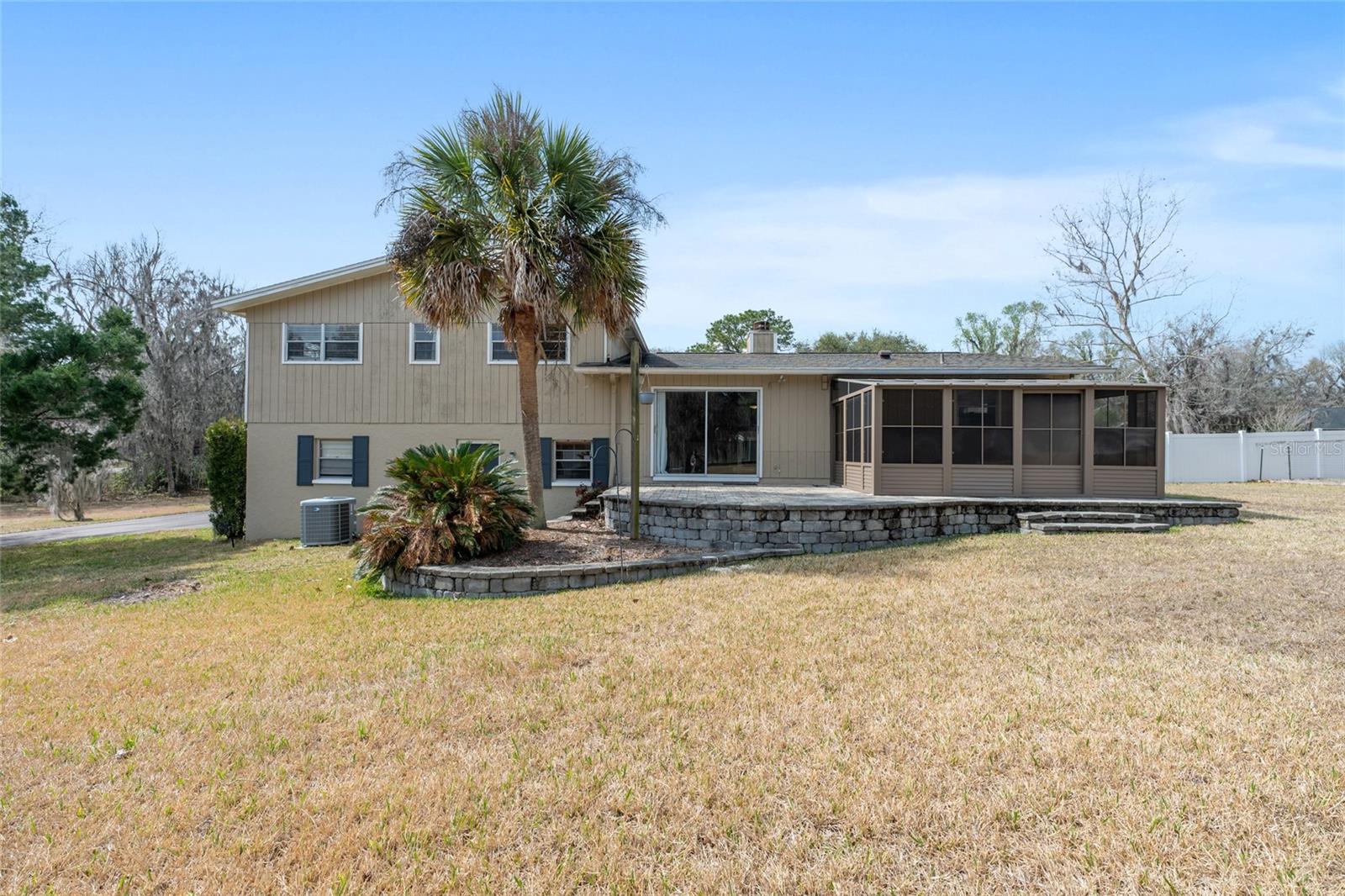 PRAIRIE POINTE - Residential