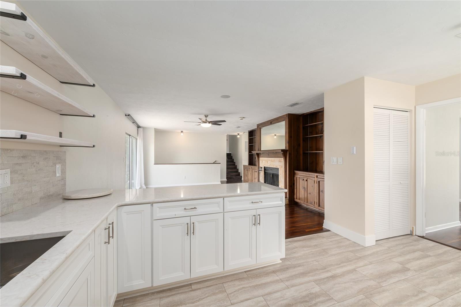 PRAIRIE POINTE - Residential