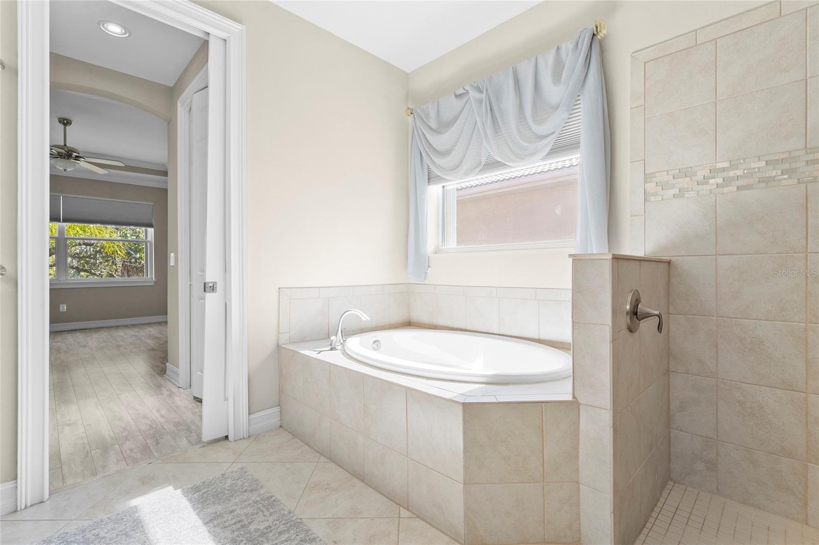 TALON BAY - Residential