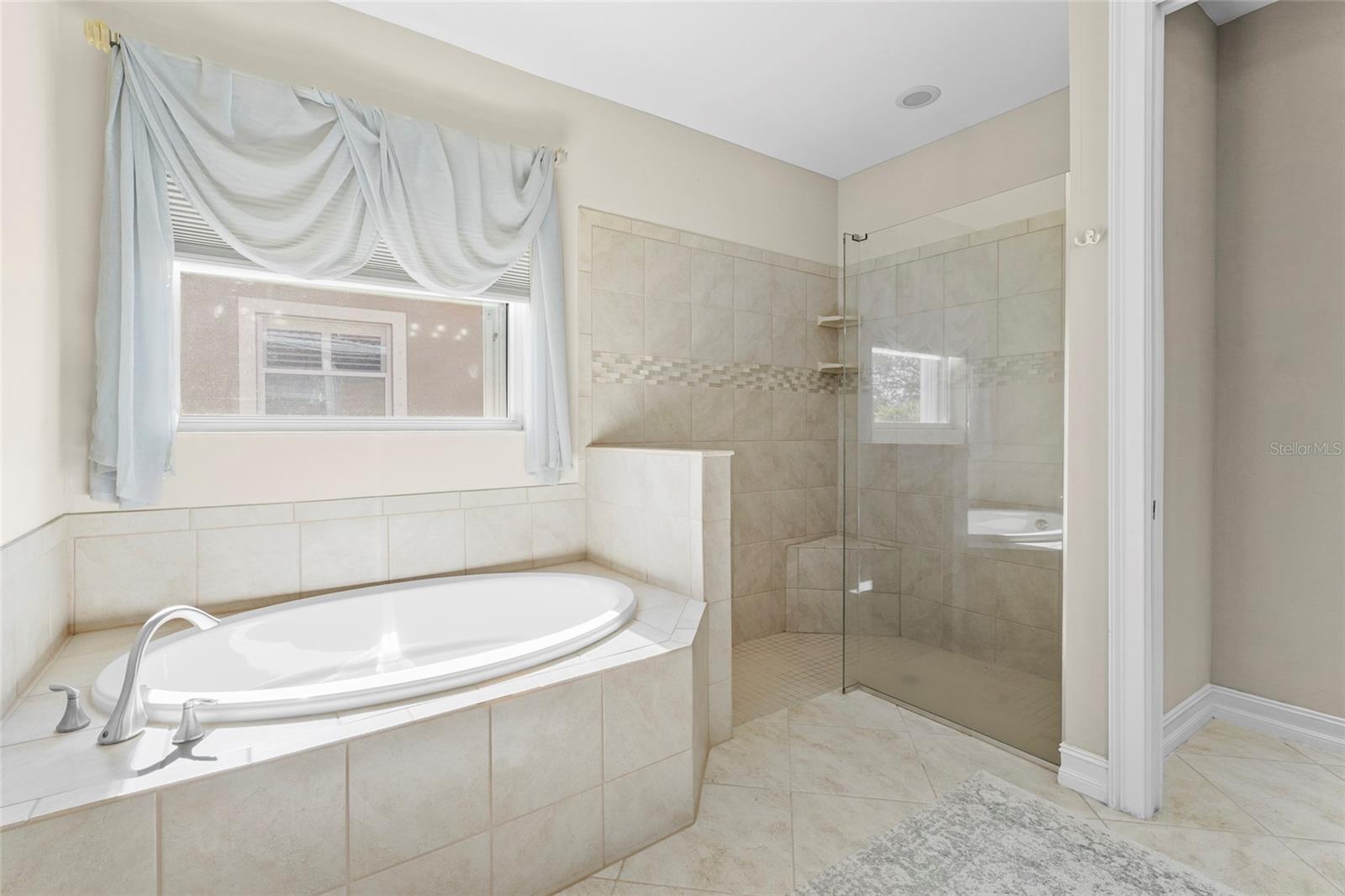 TALON BAY - Residential