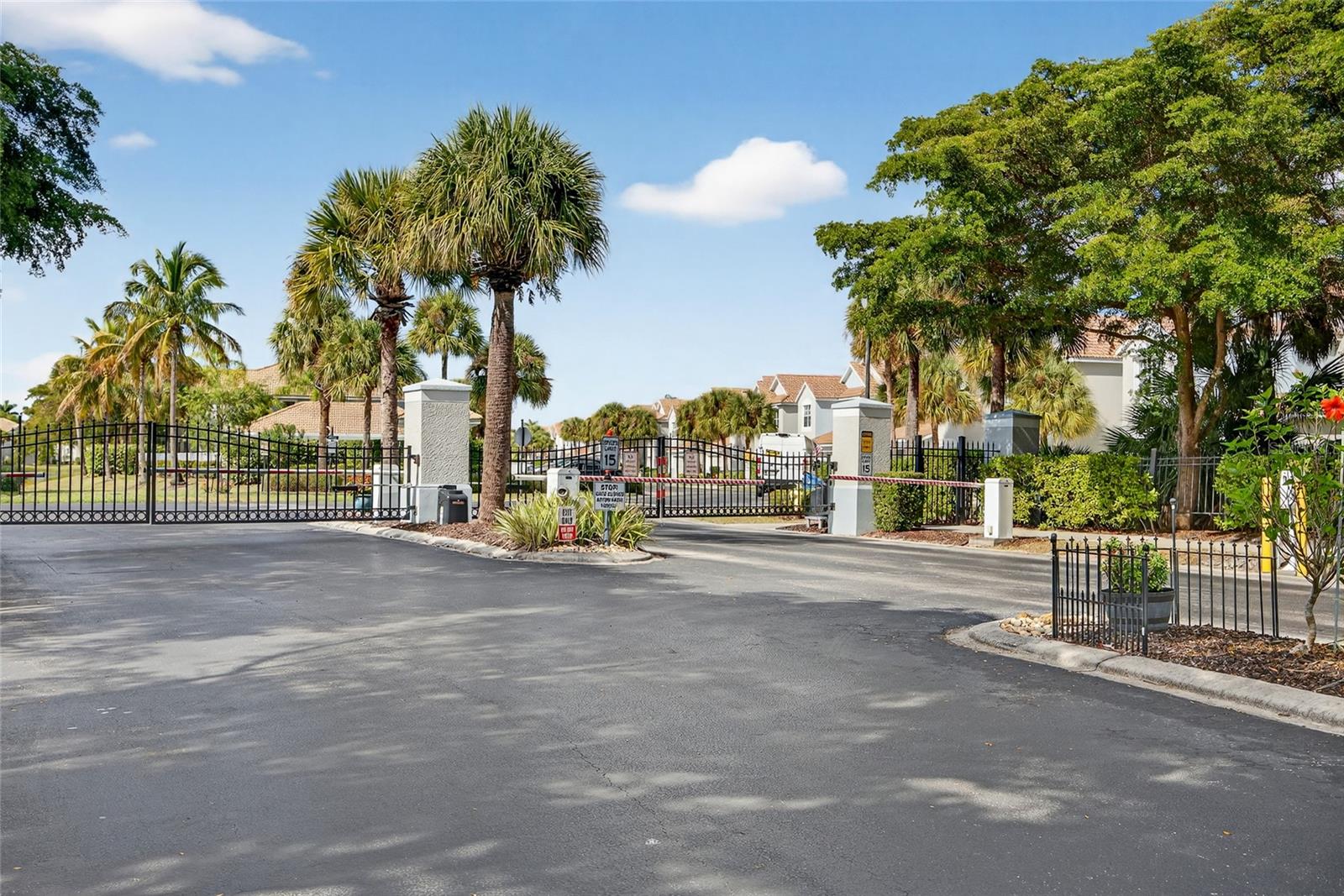 LAKEWOOD VILLAGE - Residential