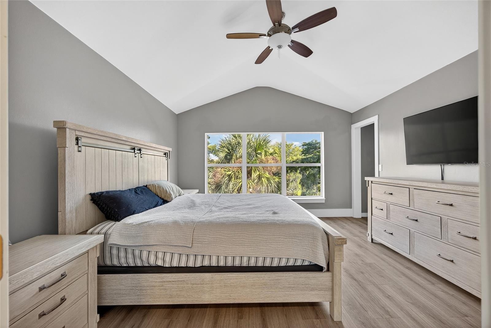 LAKEWOOD VILLAGE - Residential