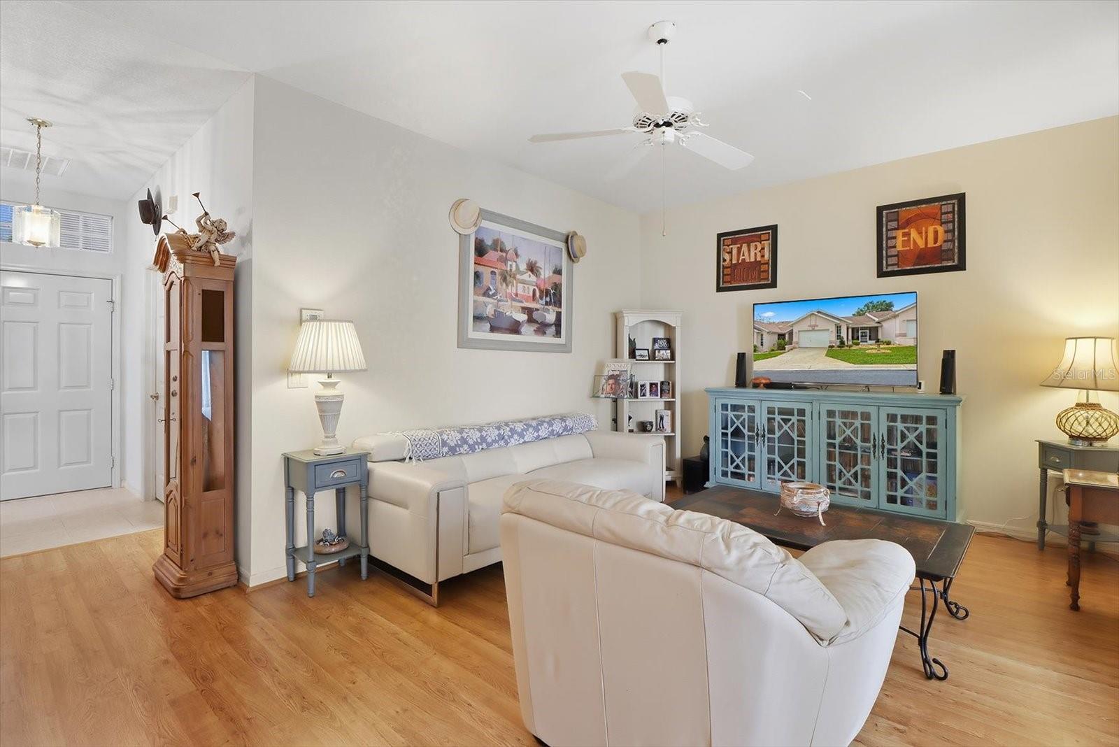 ROYAL OAKS FIRST ADD - Residential