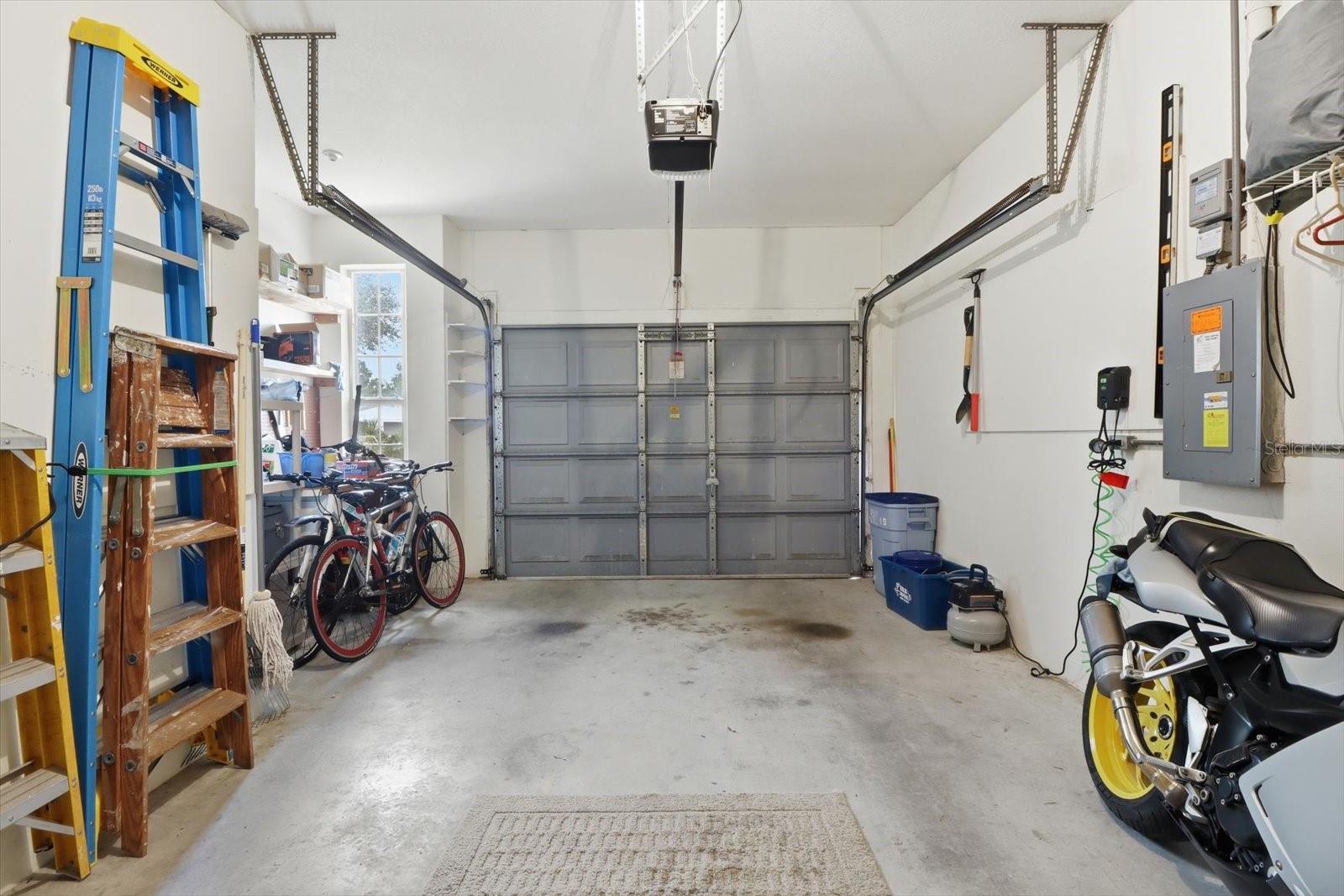 ROYAL OAKS FIRST ADD - Residential