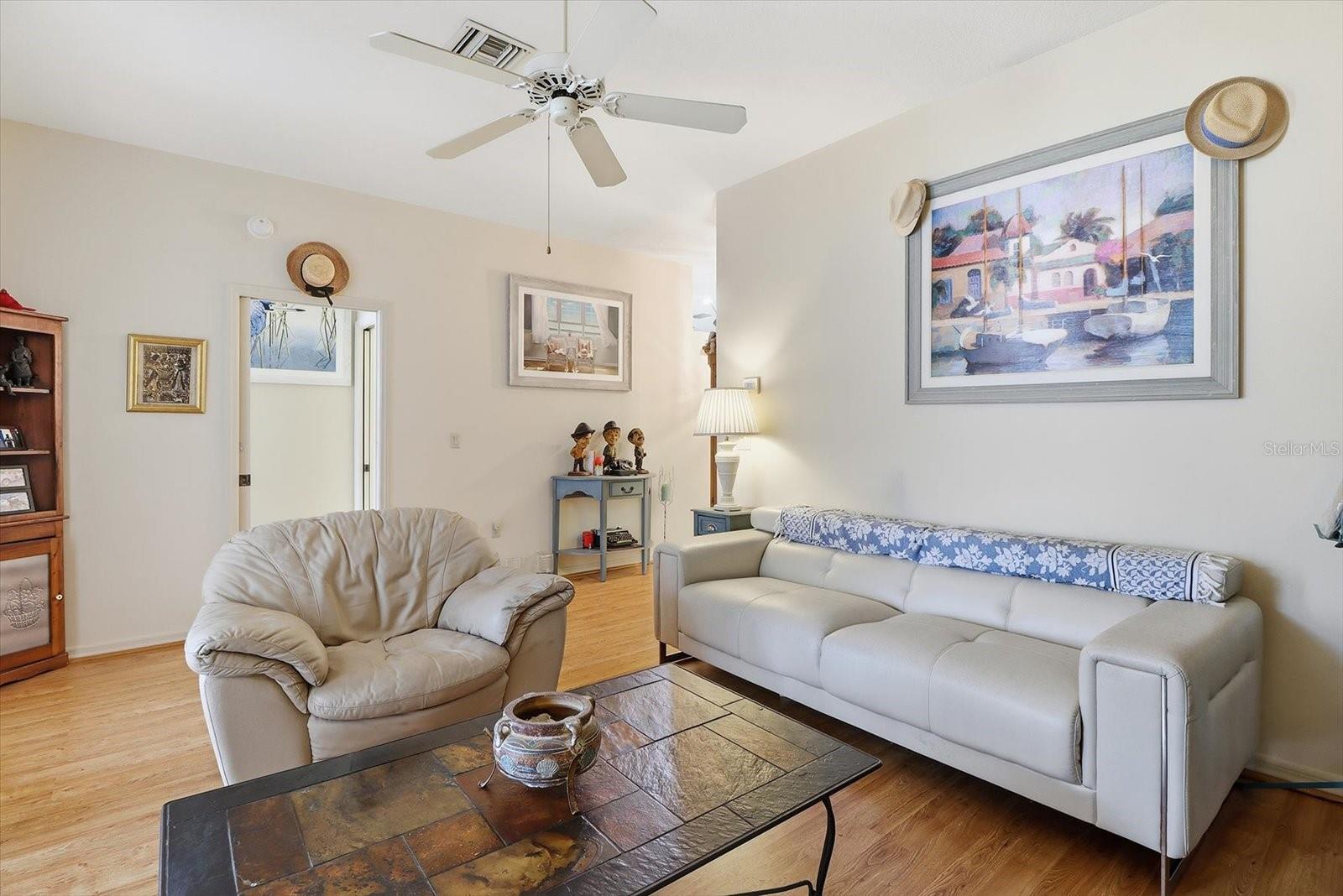 ROYAL OAKS FIRST ADD - Residential