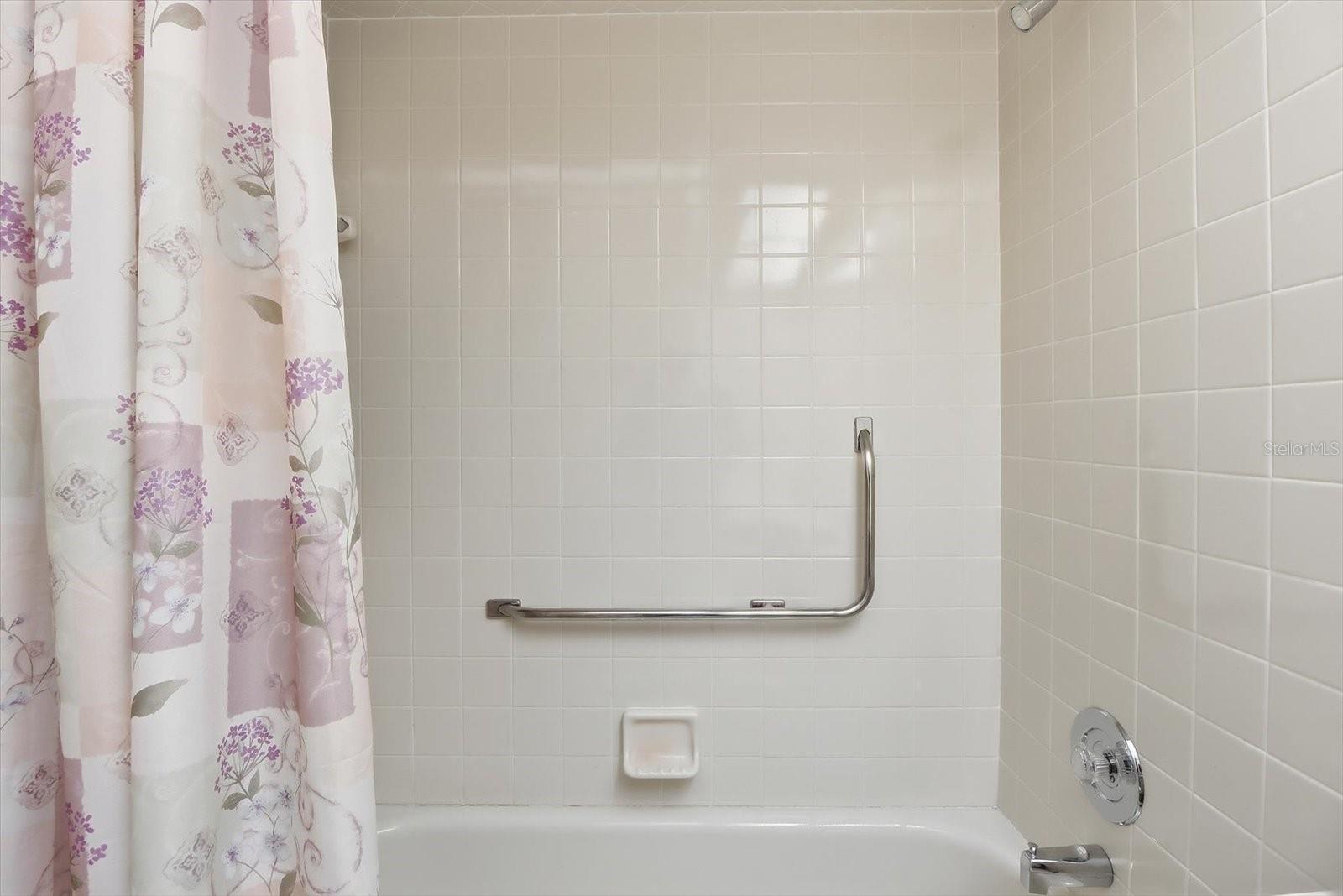 ROYAL OAKS FIRST ADD - Residential