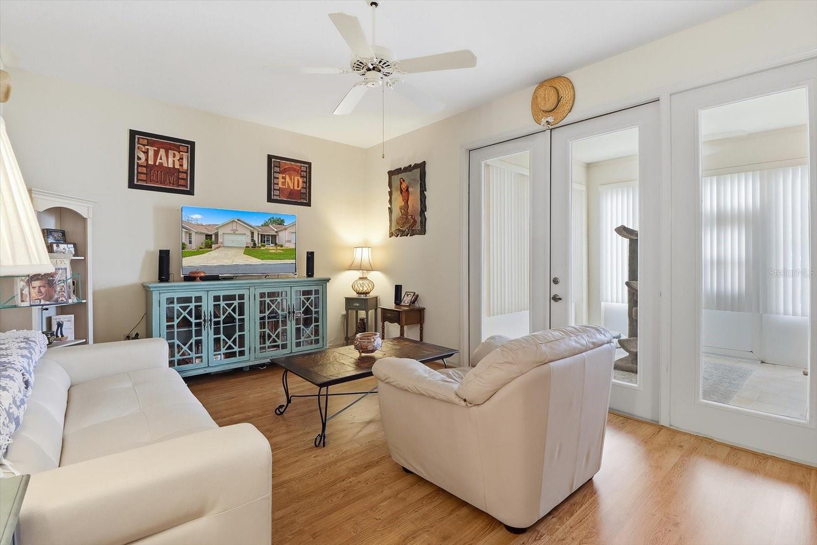 ROYAL OAKS FIRST ADD - Residential