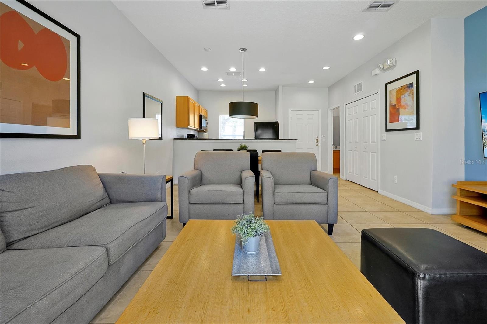 ENCANTADA PH 2 - Residential