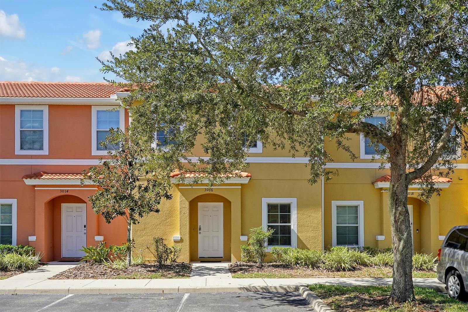 ENCANTADA PH 2 - Residential