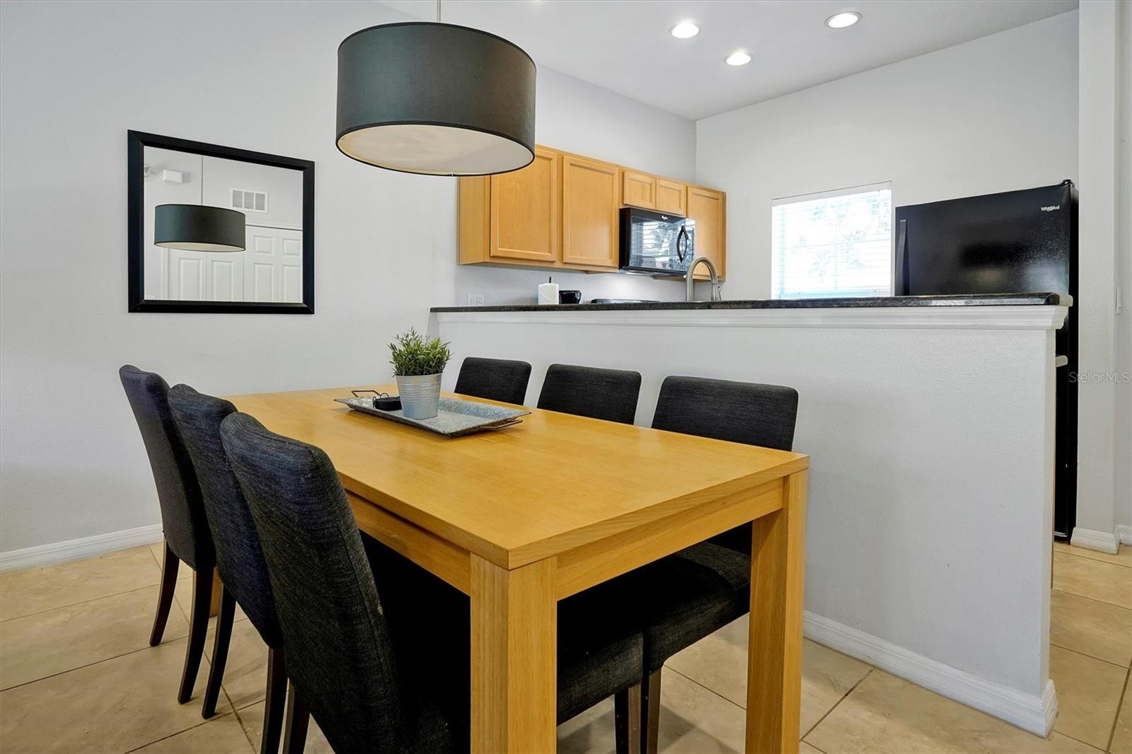 ENCANTADA PH 2 - Residential