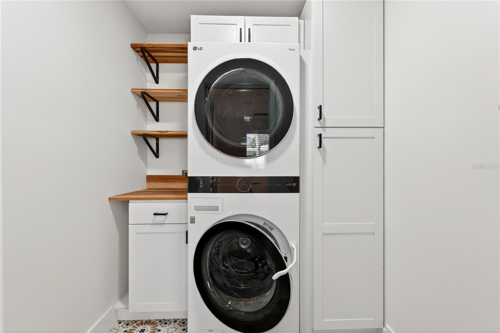 FAIRWINDS VILLAGE 2 - Residential