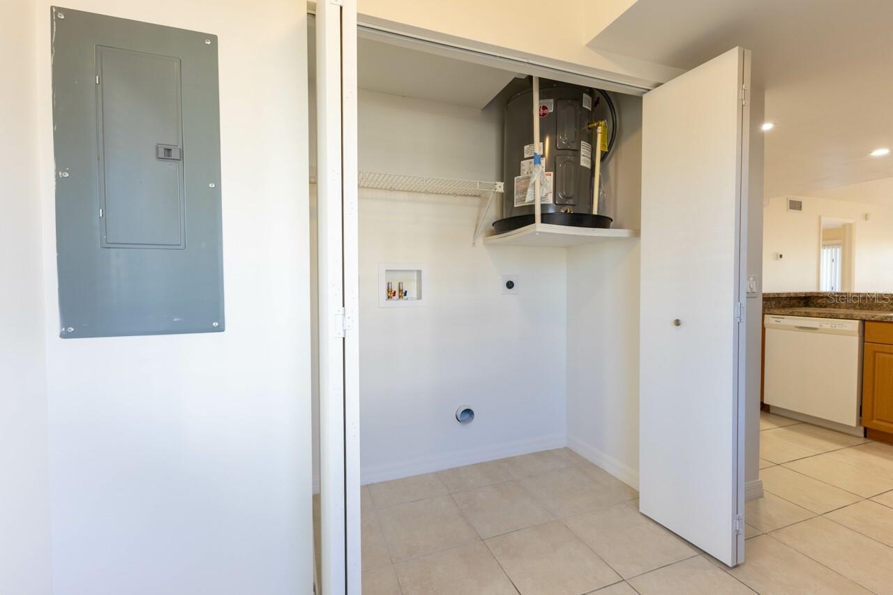 FIDDLERS GREEN 02 PH 04 BLDG 18 - Residential