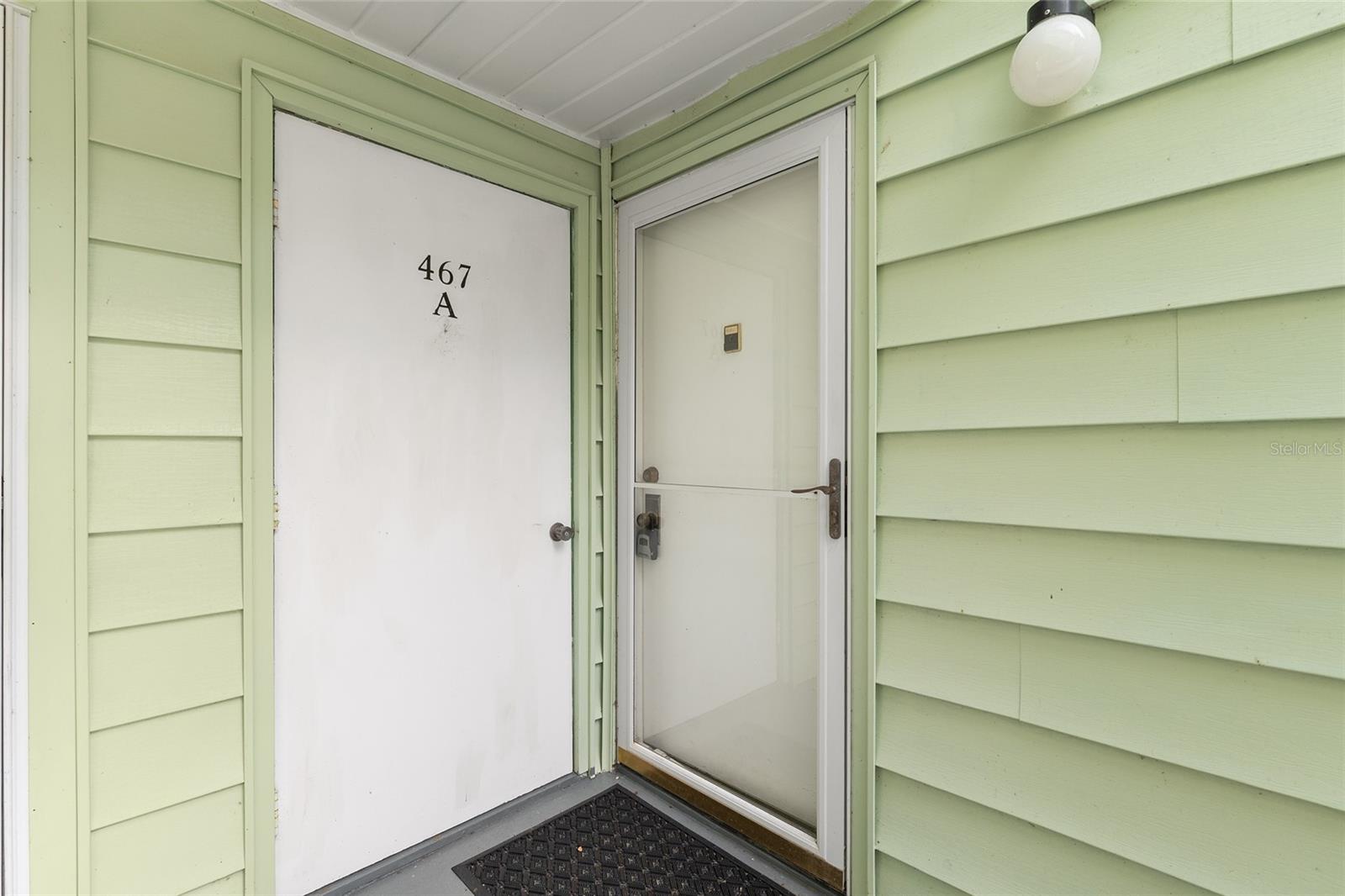 LIVE OAK VLG - Residential