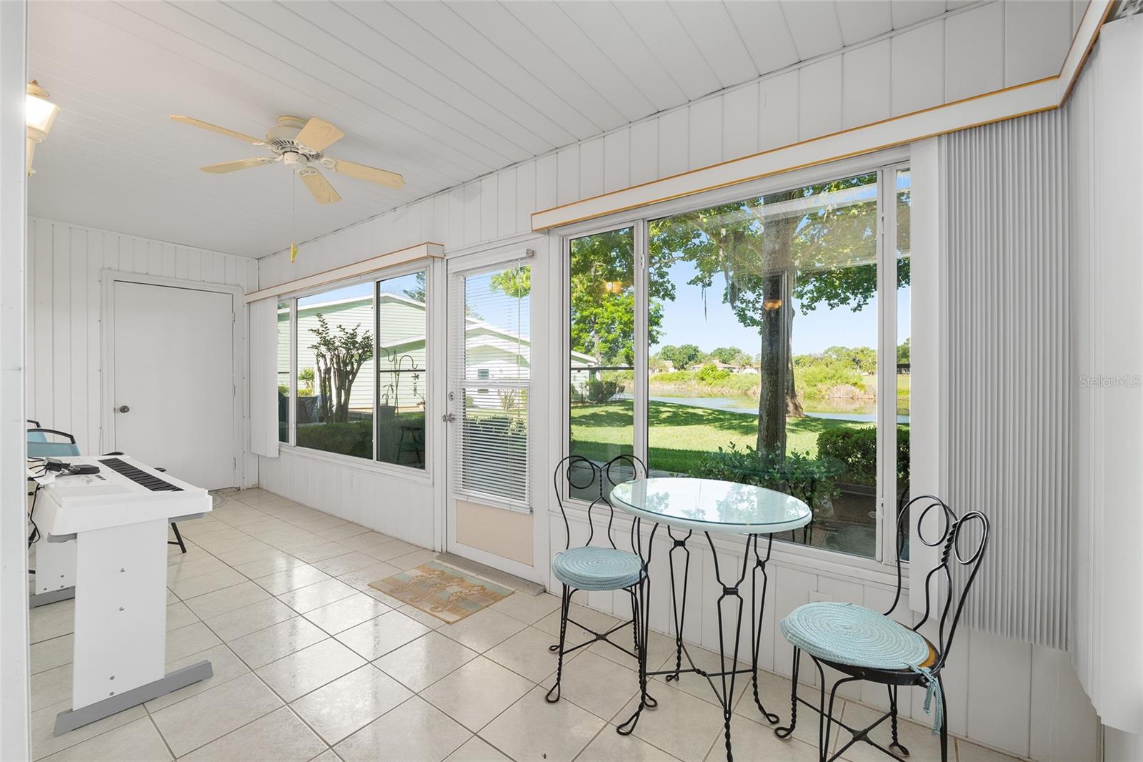 LIVE OAK VLG - Residential