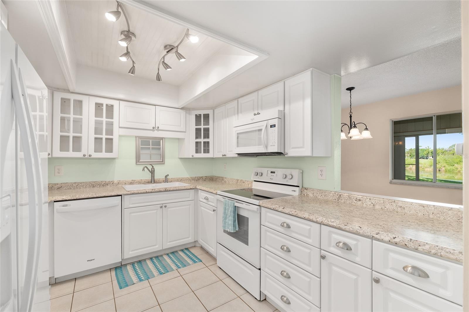 LIVE OAK VLG - Residential