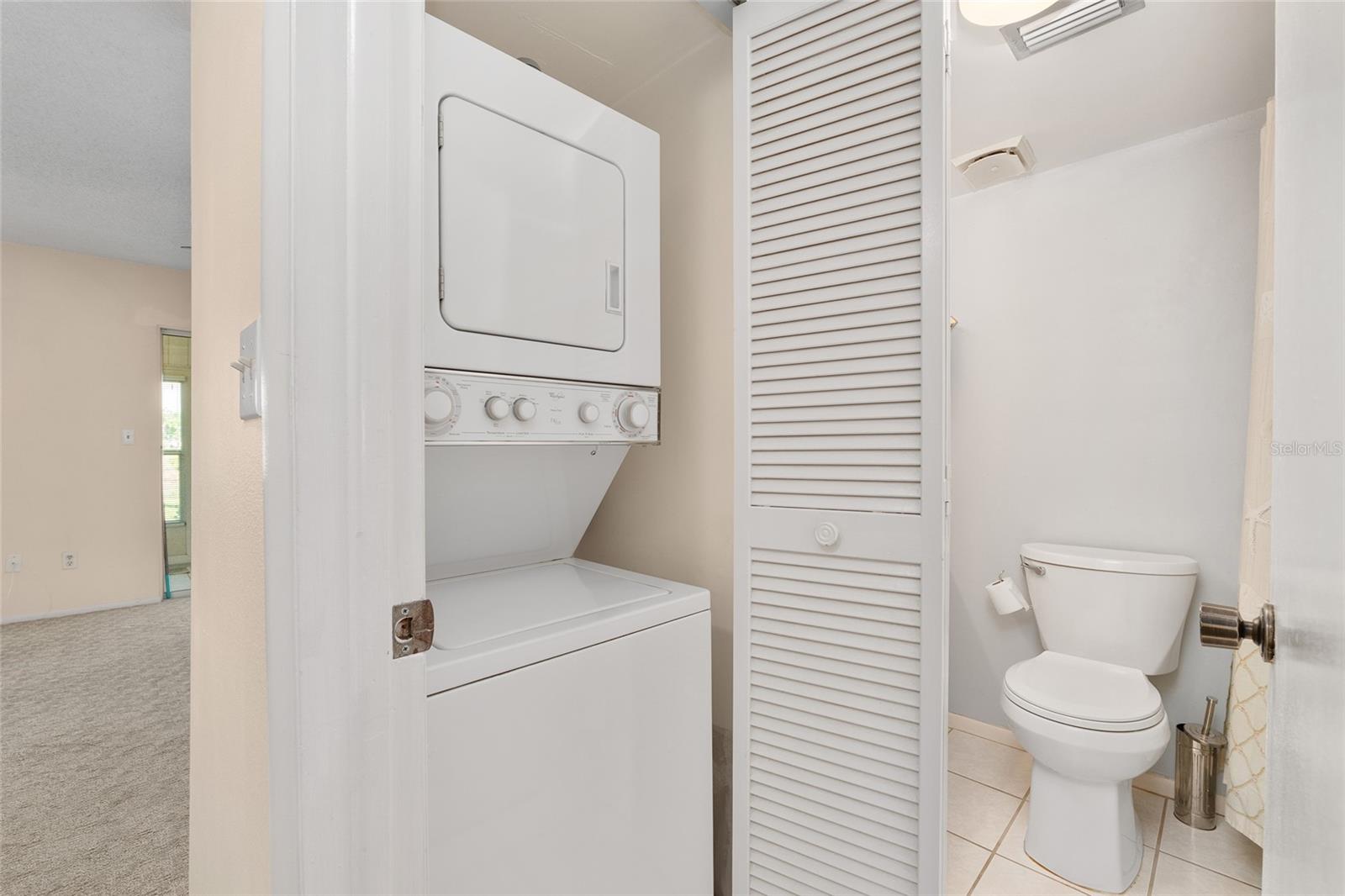 LIVE OAK VLG - Residential
