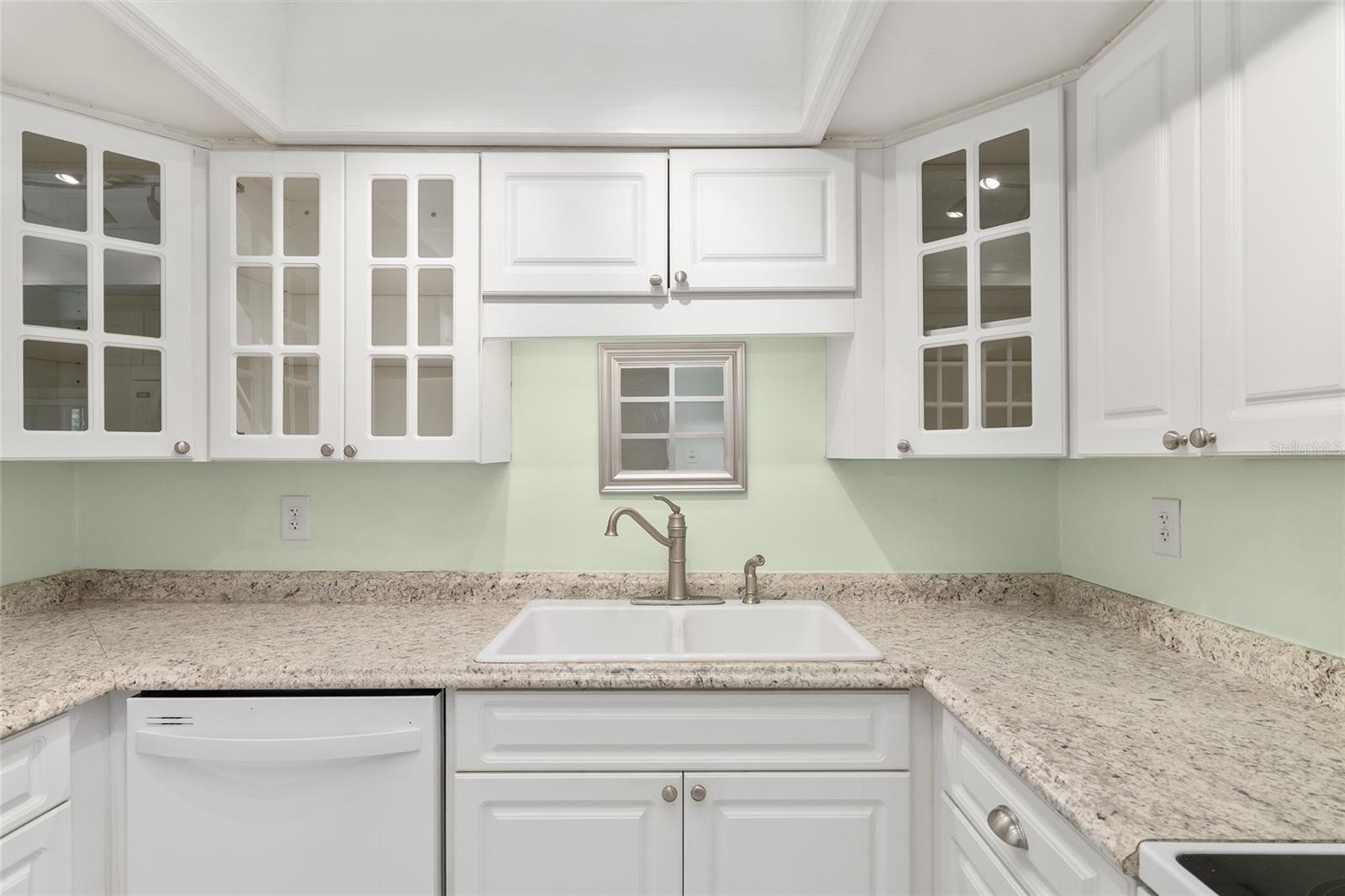 LIVE OAK VLG - Residential