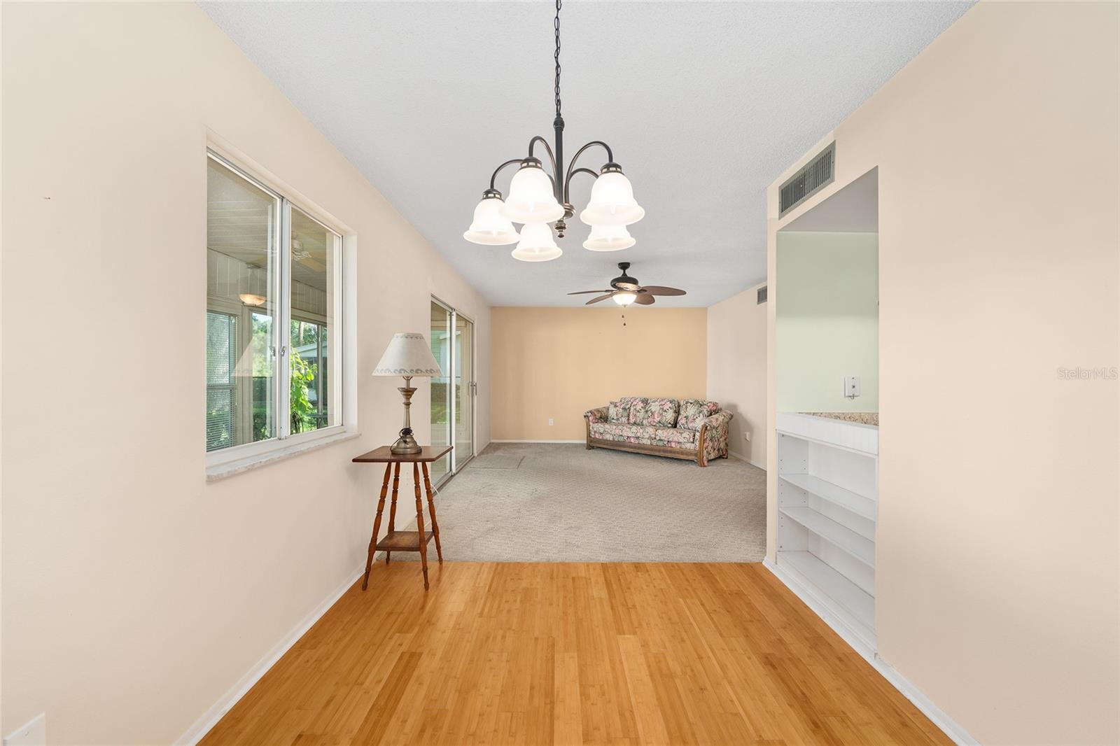 LIVE OAK VLG - Residential