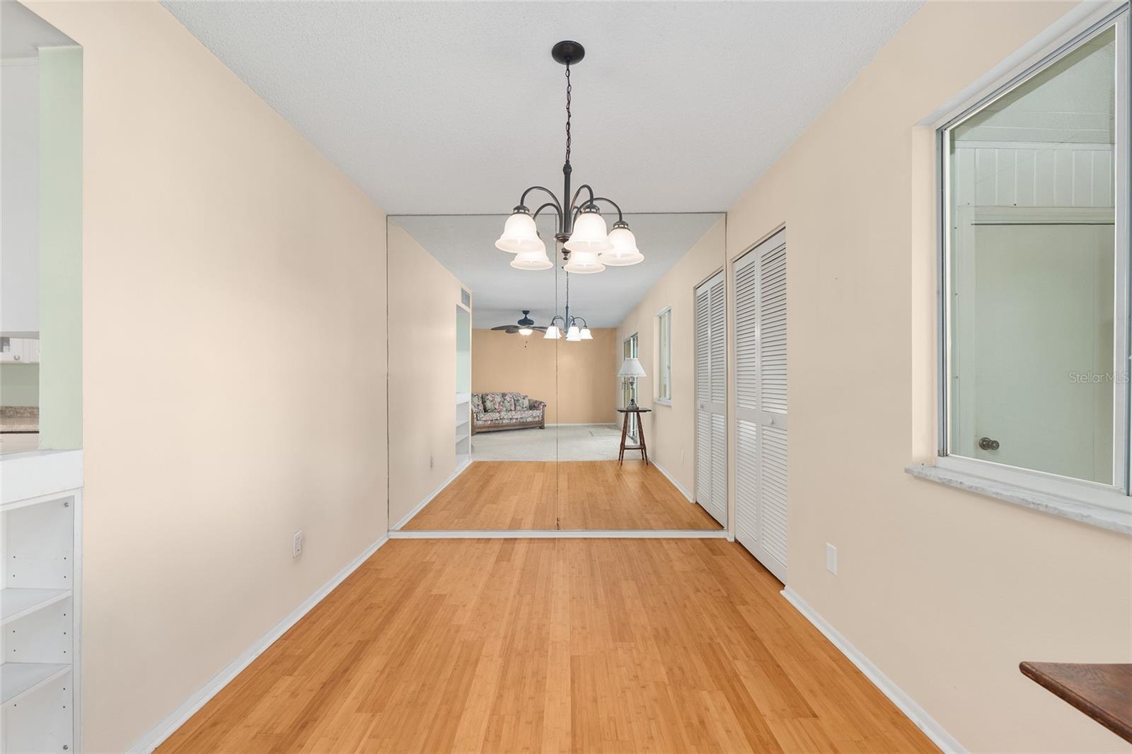 LIVE OAK VLG - Residential
