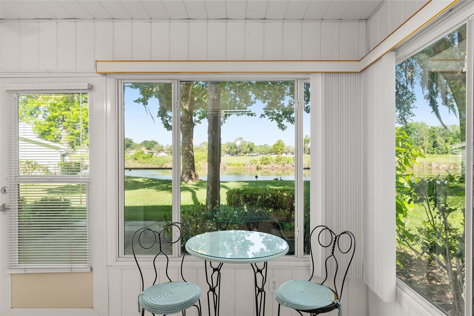 LIVE OAK VLG - Residential