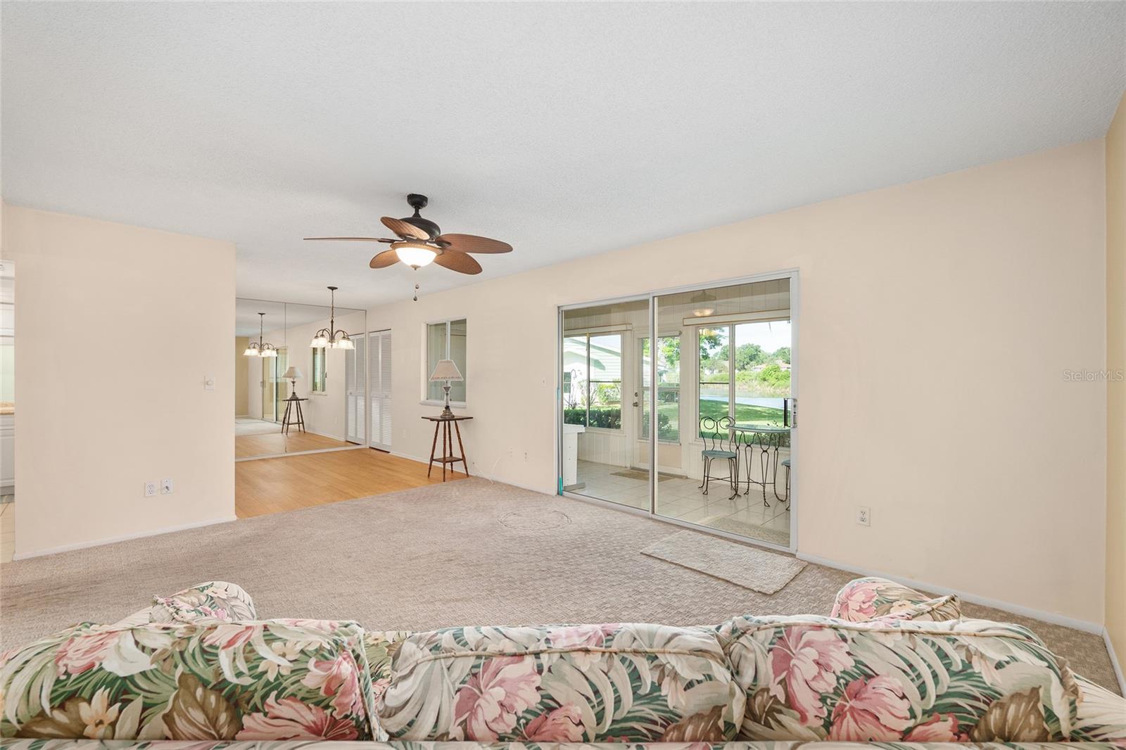 LIVE OAK VLG - Residential