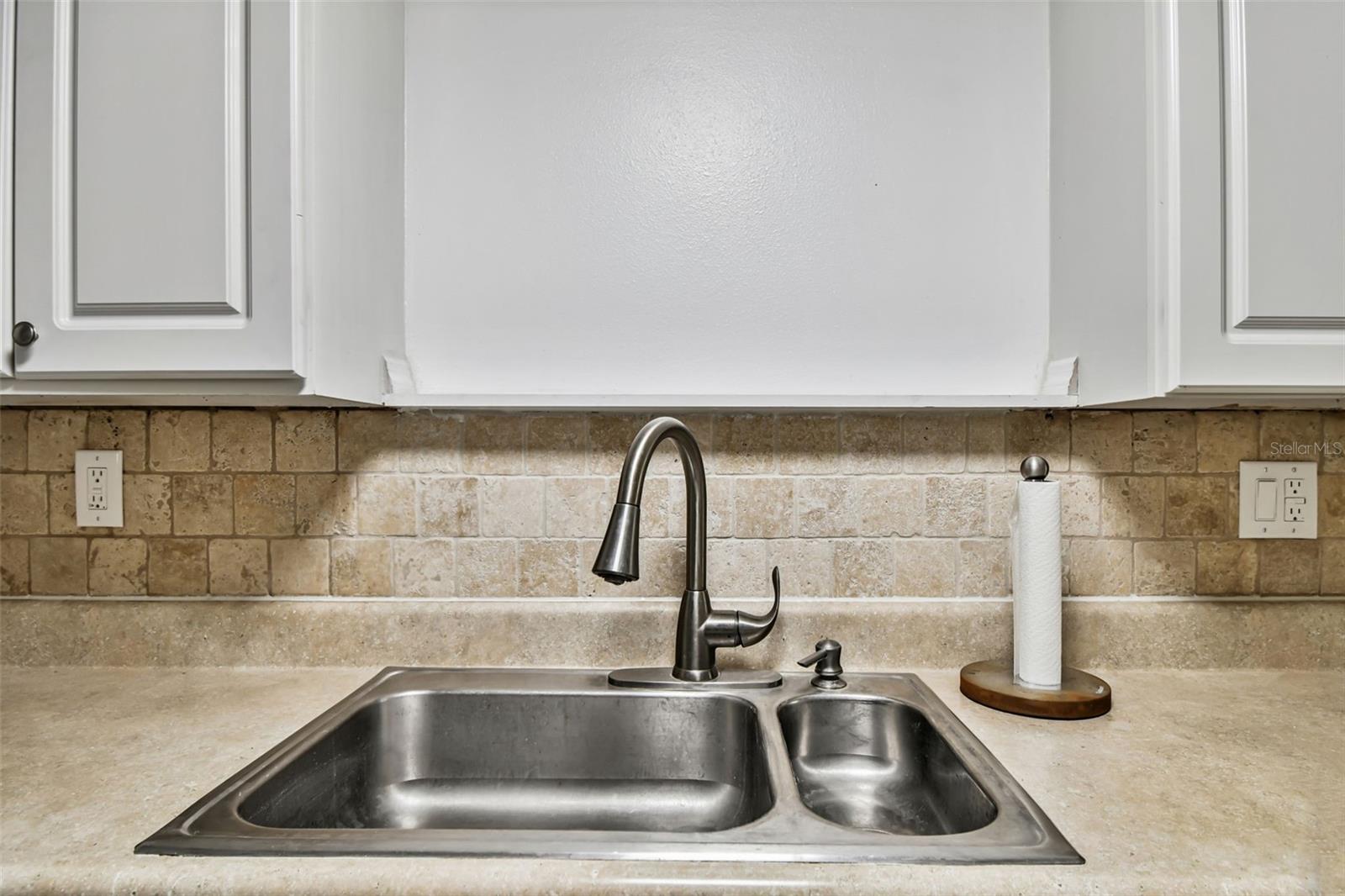 EMBASSY HILLS - Residential