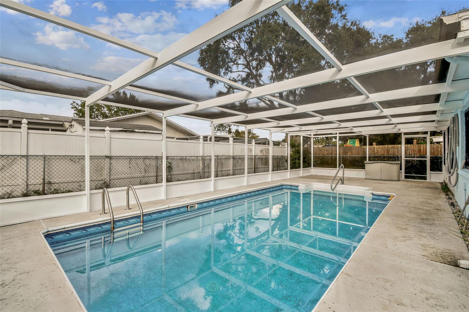 EMBASSY HILLS - Residential
