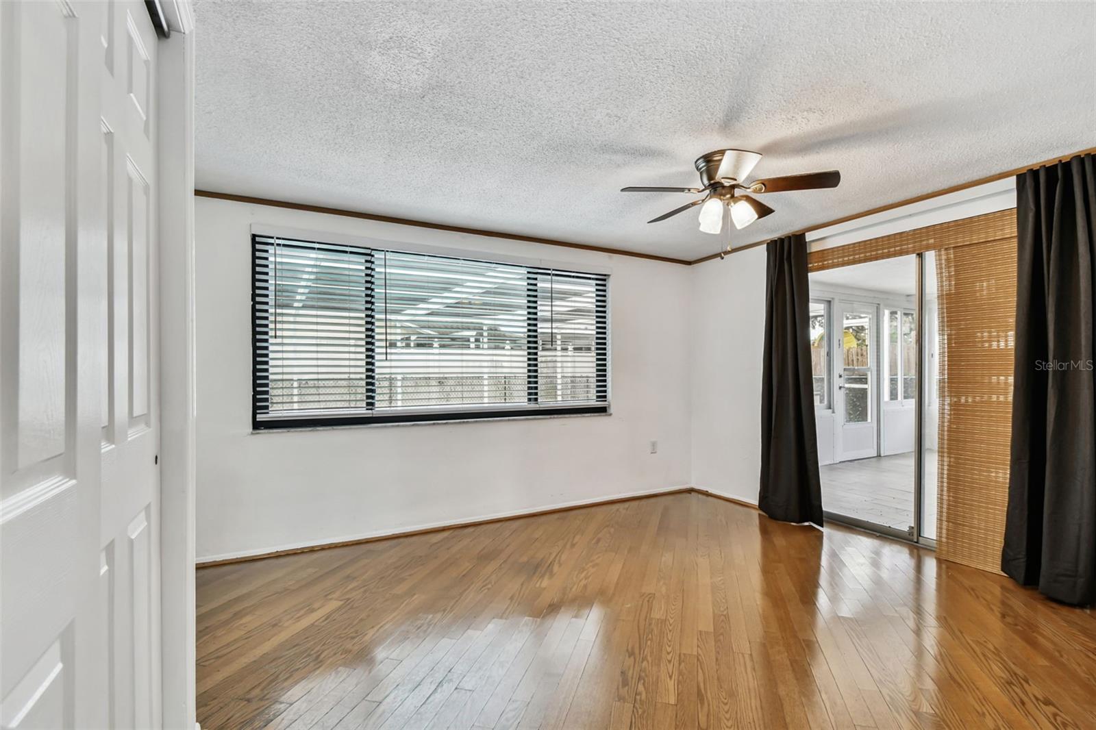 EMBASSY HILLS - Residential