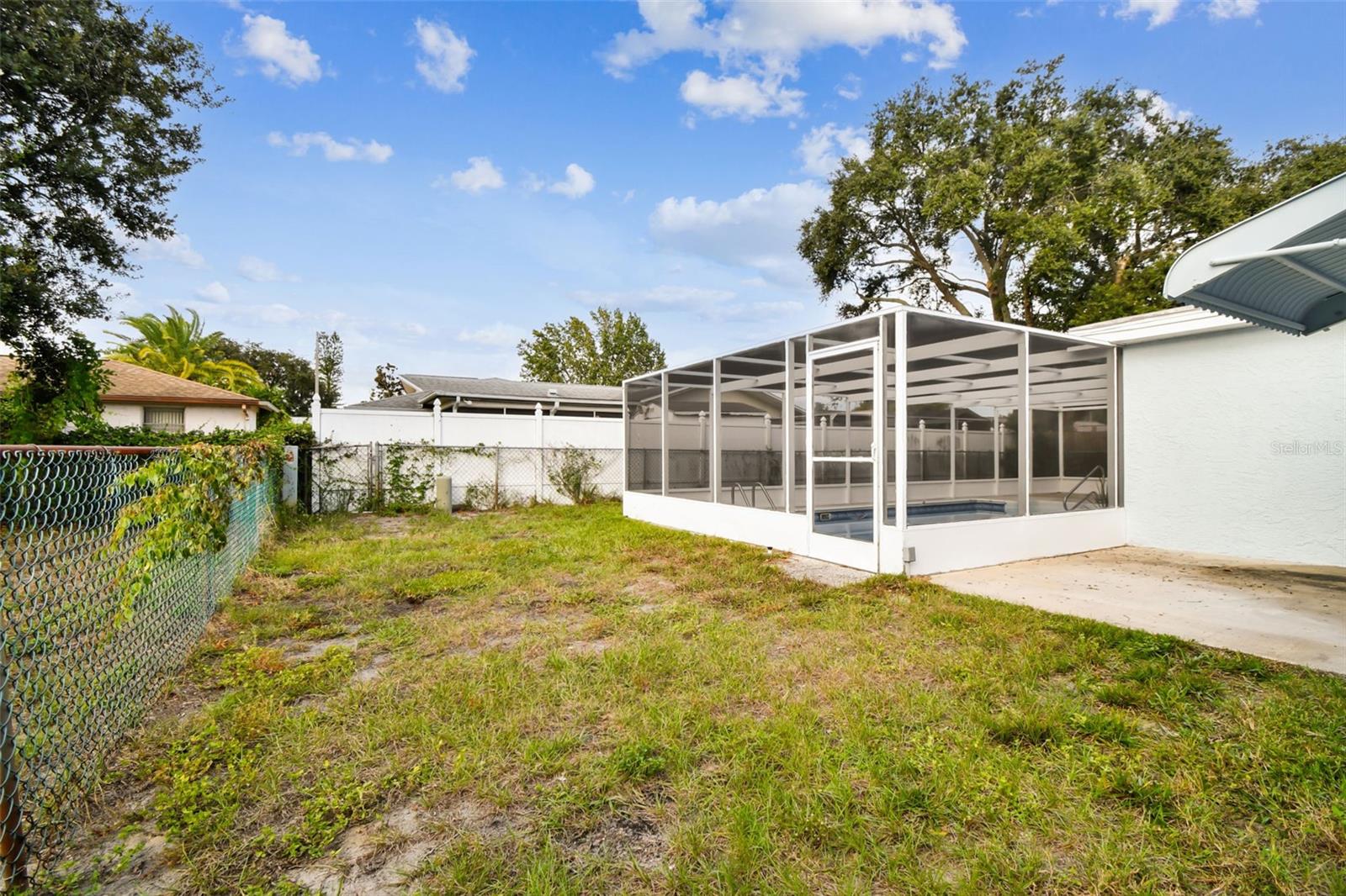 EMBASSY HILLS - Residential