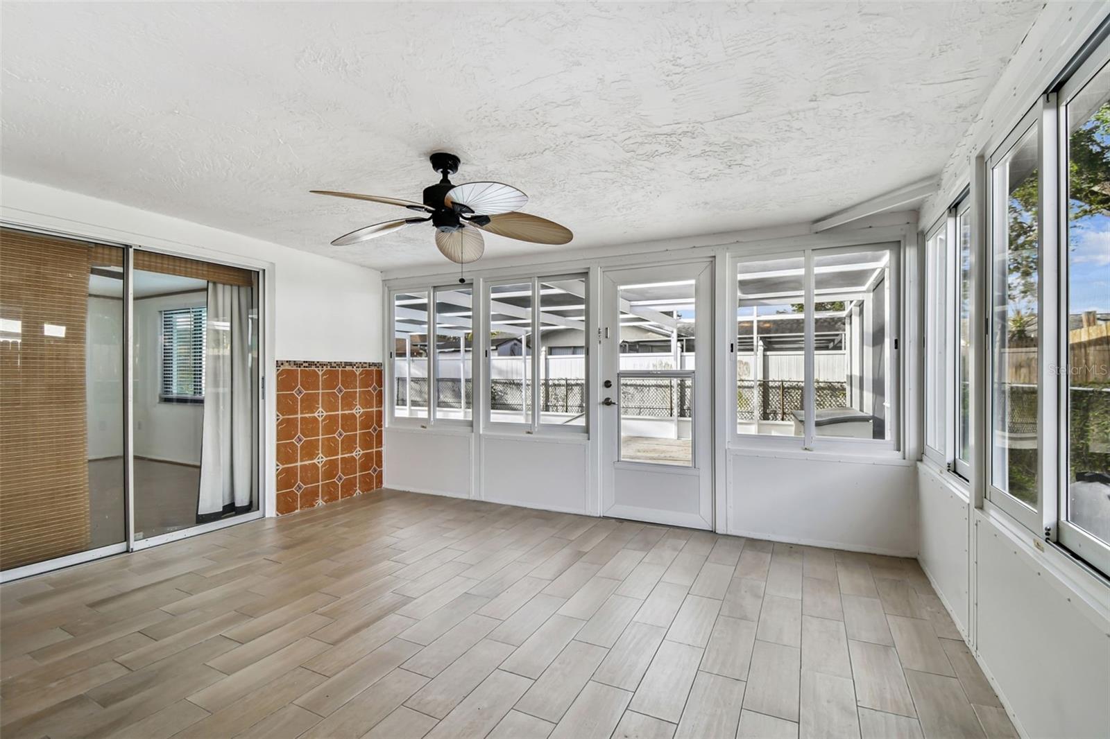 EMBASSY HILLS - Residential