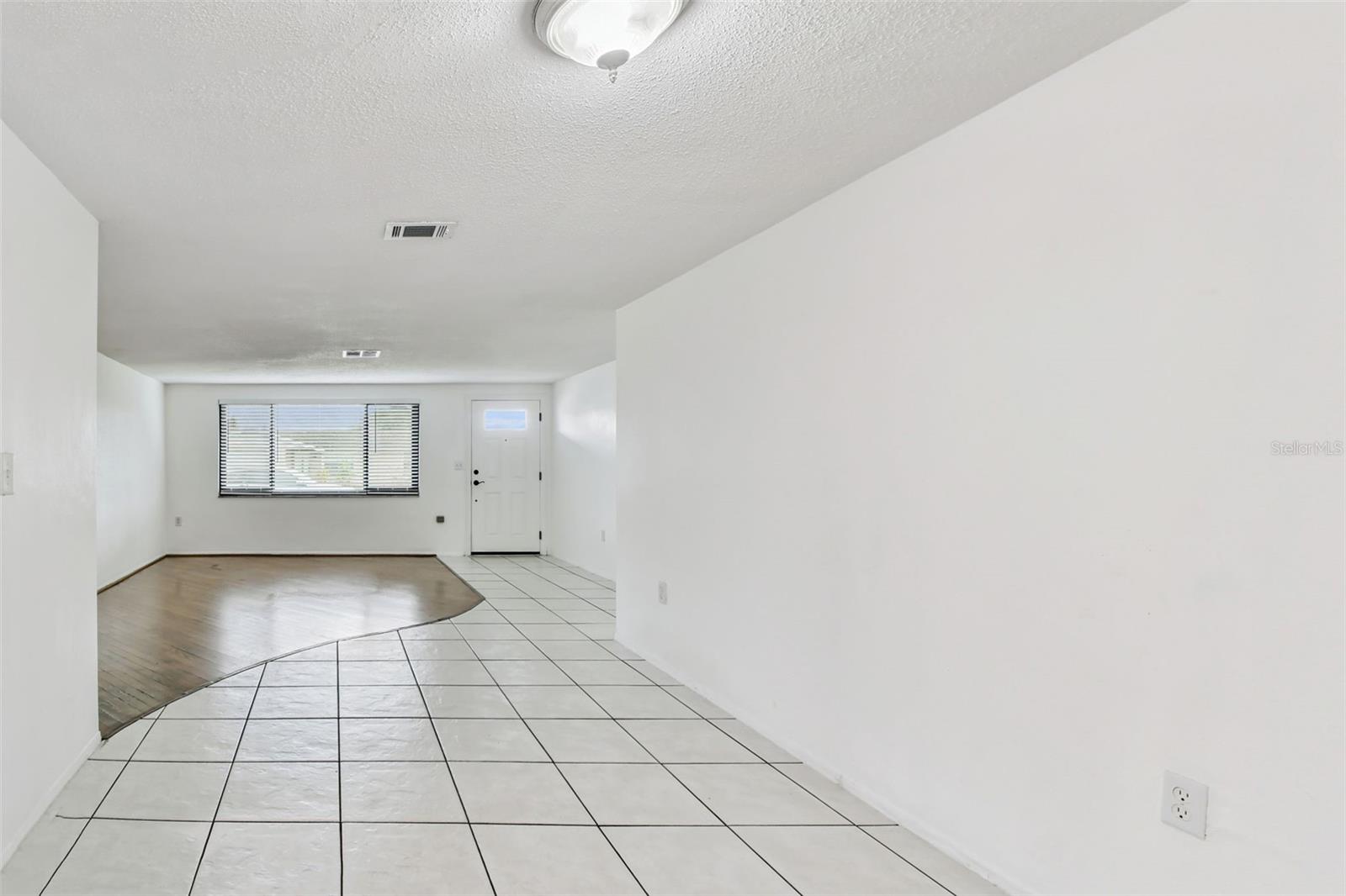 EMBASSY HILLS - Residential