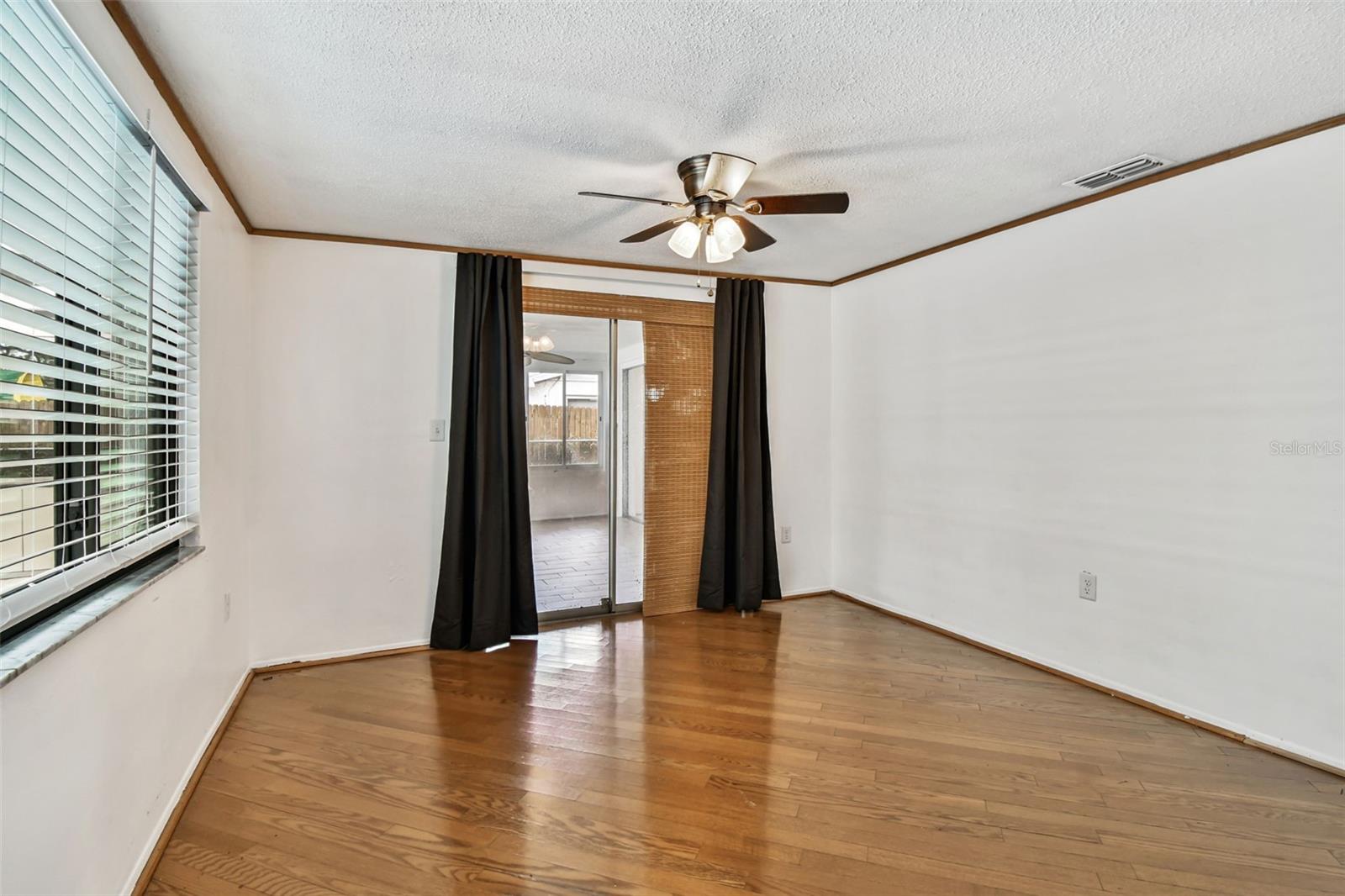 EMBASSY HILLS - Residential
