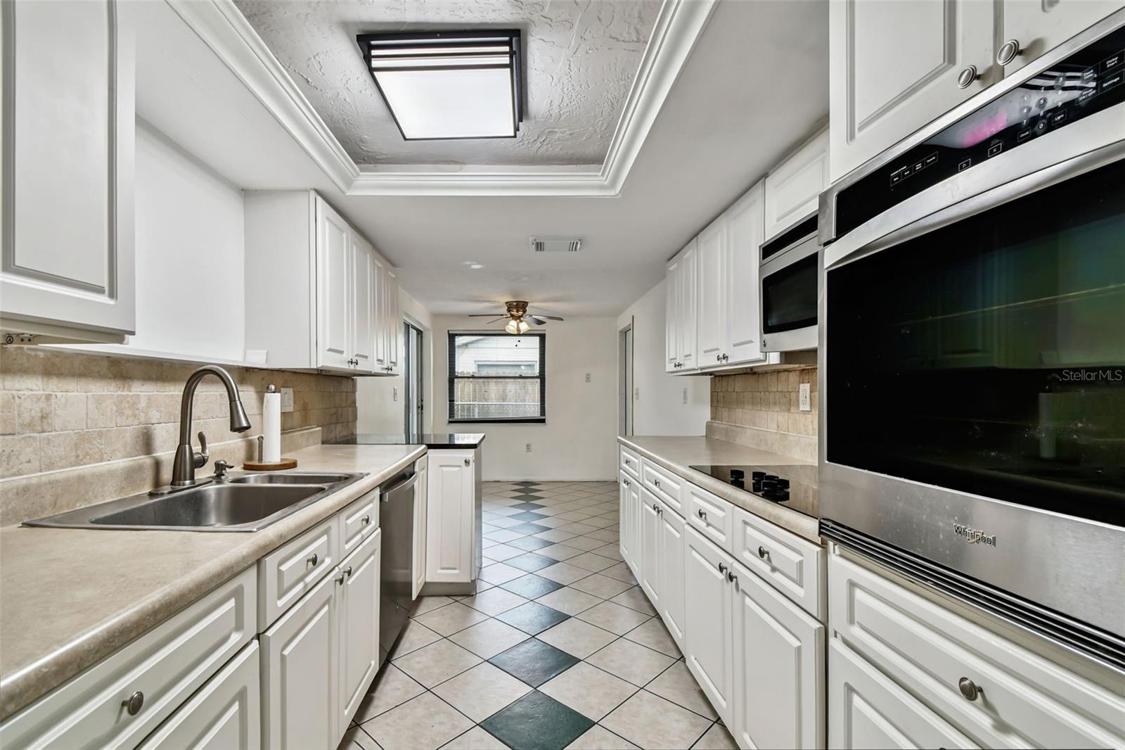 EMBASSY HILLS - Residential