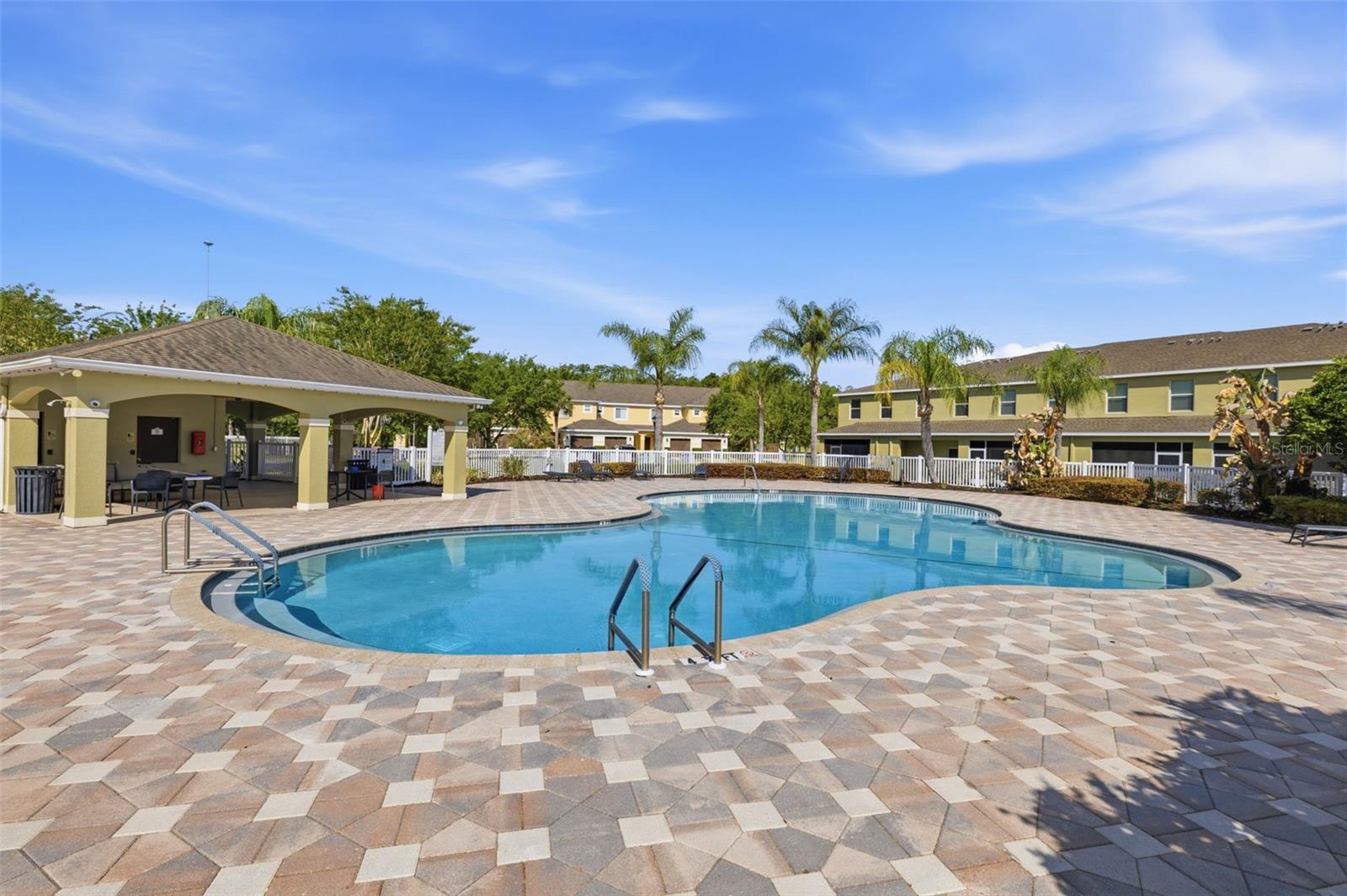 HAMMOCKS - Residential Lease