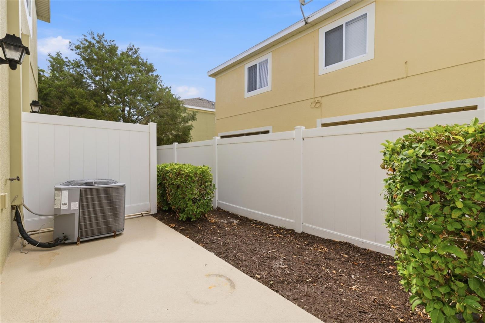 HAMMOCKS - Residential Lease