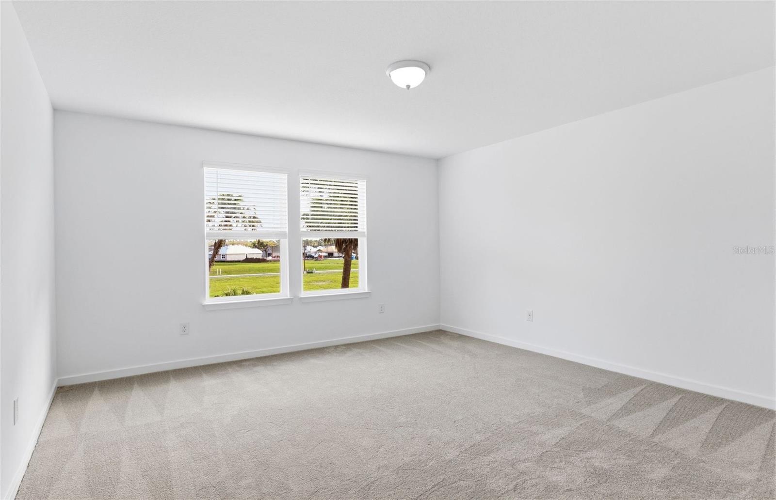 OAKFIELD LAKES - Residential