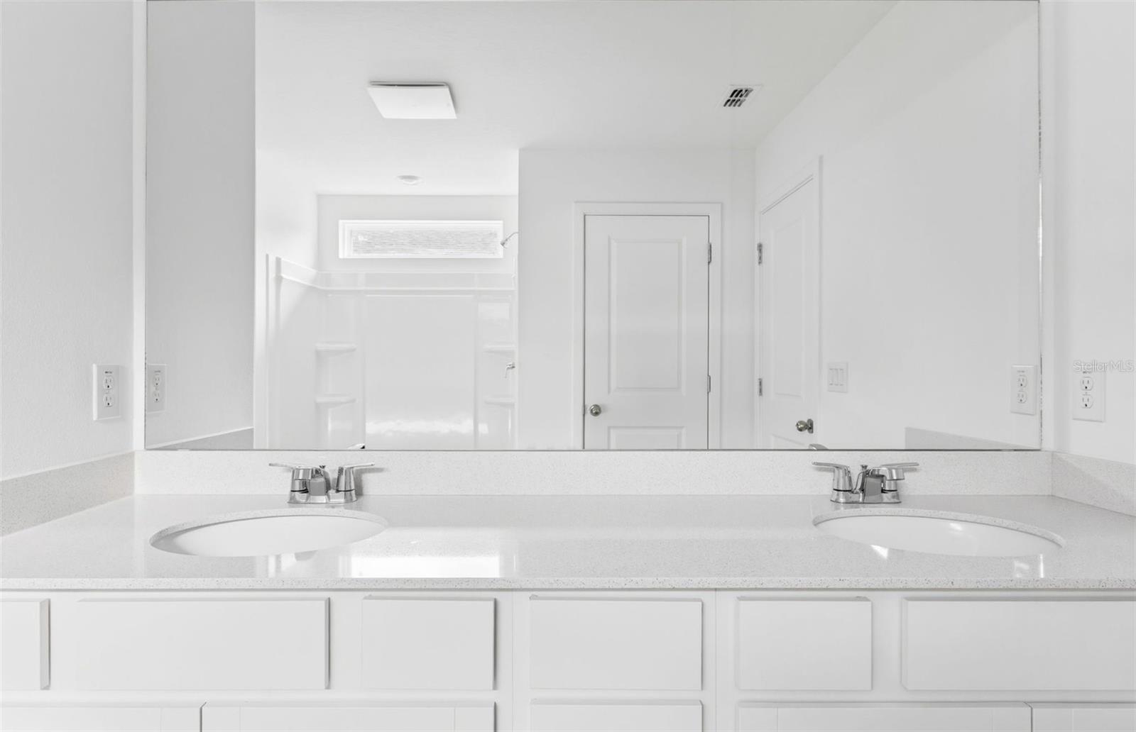 OAKFIELD LAKES - Residential